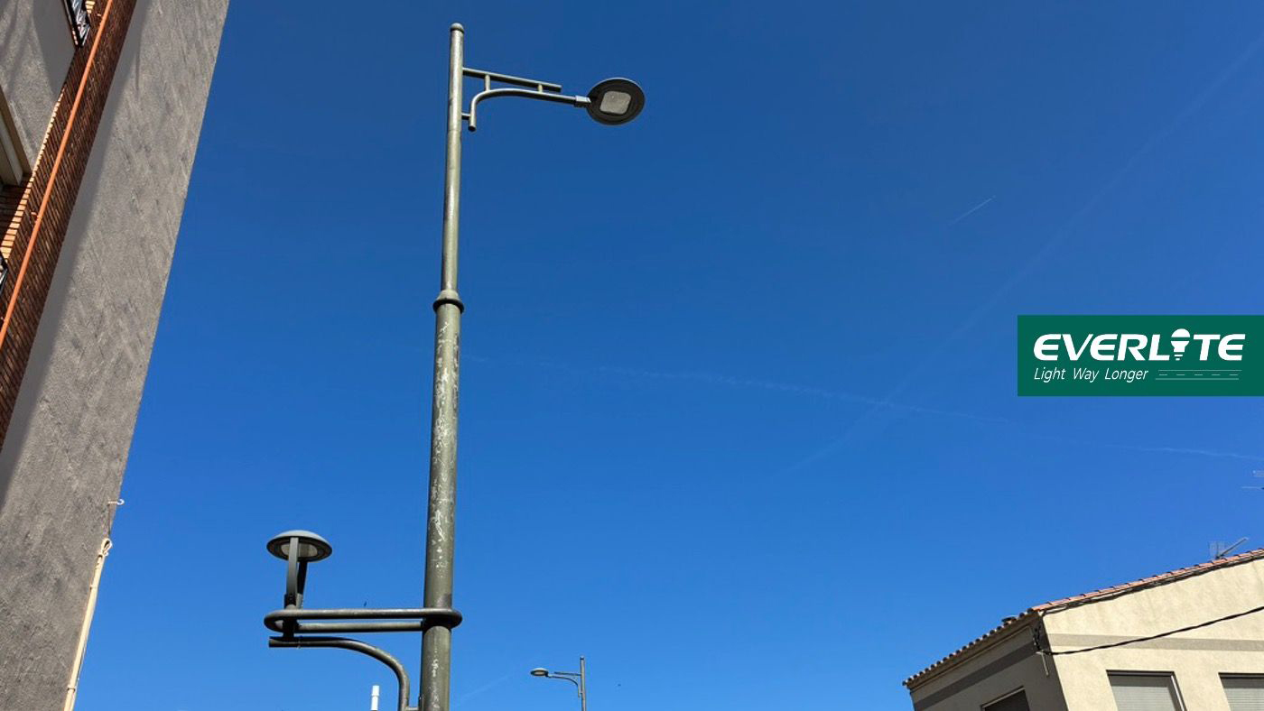 Ét design, mange scener – lysformer forenede byer