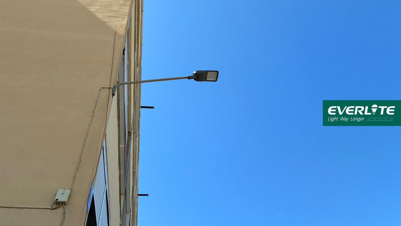 Vægmonteret gadebelysning: Reimagining Narrow Alley Illumination